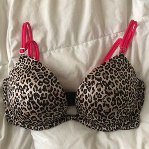 NWOT VICTORIAS SECRET PINK BRA